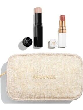 CHANEL Easy Come, Easy Glow